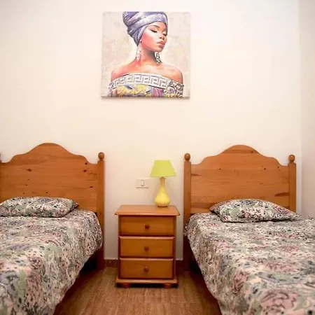 Casa De Familia